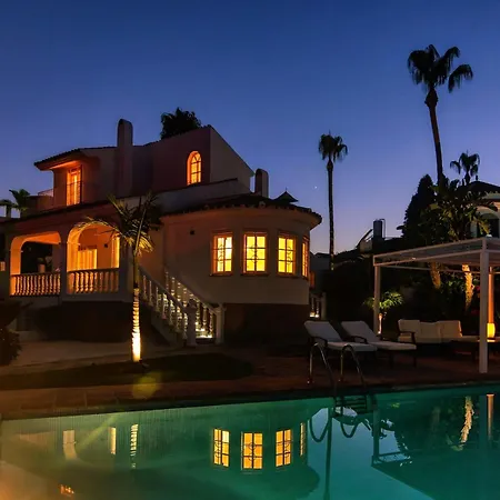 Beautiful Andalusian-style With Huge Private Pool, Outdoor Jacuzzi, Amazing Sea And Mountain Views, Close To The Beach, Walking Distance To Golf Courses And Amenities Hotel 4*