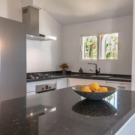 Beautiful Andalusian-style With Huge Private Pool, Outdoor Jacuzzi, Amazing Sea And Mountain Views, Close To The Beach, Walking Distance To Golf Courses And Amenities Hotel 4*